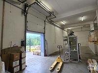 Výrobní / skladová hala 876 m² – Sokolov, rychlé napojení na dálnici D6