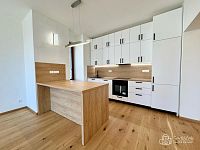 Pronájem bytu 2+kk s balkonem a garáží, Na Vyhlídce – Karlovy Vary - Foto 5