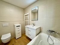 Pronájem bytu 2+kk s balkonem a garáží, Na Vyhlídce – Karlovy Vary - Foto 14