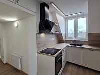 Pronájem podkrovního bytu 1+kk 36m2, centrum Sokolova.  - Foto 6