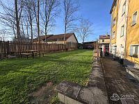 Klidné bydlení 1+1 Sokolov – zahrada, parkování - Foto 13