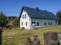 Dům na polosamotě u lesa – ideální pro rekreaci i investici - Foto 3