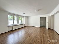 Pronájem komerčního prostoru,Dr. Davida Bechera, Karlovy Vary - Foto 6
