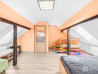 Rodinný dům ve stylu venkovské usedlosti | 9 287 m² pozemků, stodola a potenciál dalšího rozvoje - Foto 24
