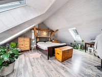 Krajní řadový rodinný dům se zahradou, garáží  – Březová u Sokolova - Foto 15
