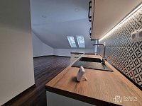 Pronájem moderního bytu 3+kk s terasou v centru města - Foto 3