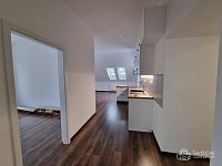 Pronájem moderního bytu 3+kk s terasou v centru města - Foto 6