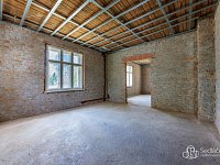 Rodinný dům se započatou rekonstrukcí a pozemkem 1 183 m², Lipová – Doubrava. - Foto 10