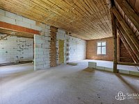 Rodinný dům se započatou rekonstrukcí a pozemkem 1 183 m², Lipová – Doubrava. - Foto 13