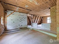 Rodinný dům se započatou rekonstrukcí a pozemkem 1 183 m², Lipová – Doubrava. - Foto 15