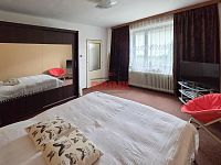 Prodej RD 3+1 s garáží a stodolou v obci Katusice - 16_rodinny_dum_katusice.jpg