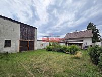 Prodej RD 3+1 s garáží a stodolou v obci Katusice - 3_rodinny_dum_katusice.jpg