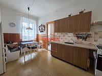 Prostorný byt 3+1 (89 m²) s jižní orientací a zahrádkou v centru Mladé Boleslavi – Laurinova ulice - 3.jpg