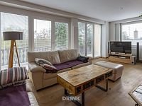 Rodinný dům 6+kk Bělá pod Bezdězem - 1NP obývací pokoj 2.jpg