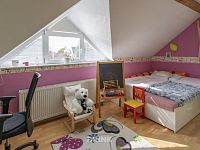 Rodinný dům 6+kk Bělá pod Bezdězem - 2NP ložnice 1.1.jpg