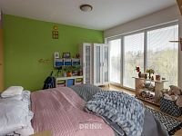 Rodinný dům 6+kk Bělá pod Bezdězem - 2NP ložnice 2.1.jpg