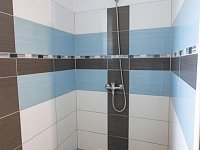 Halový objekt s přístavbou v obci Doksy - komercni_objekt_doksy_na_prodej (20).jpg