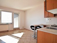 Pronájem bytu 2+kk, 42 m2, balkón, Brno-Líšeň, ul. Hubrova - 05.JPG