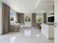 Prodej bytu 3+kk s terasou 90m2 a parkováním u domu, Praha Zbraslav - 06.jpg