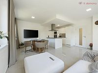 Prodej bytu 3+kk s terasou 90m2 a parkováním u domu, Praha Zbraslav - 09.jpg