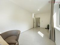 Prodej bytu 3+kk s terasou 90m2 a parkováním u domu, Praha Zbraslav - 20.jpg