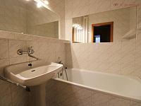 Pronájem bytu 3+1, Zlín - Malenovice - o7.JPG