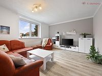 Prodej RD 5+2 v obci Kunovice s dvorkem a zahradou, okr. Uherské Hradiště - 04.jpg