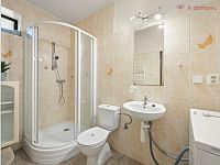 Prodej RD 5+2 v obci Kunovice s dvorkem a zahradou, okr. Uherské Hradiště - 15.jpg