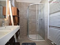 Pronájem  rodinného domu 4+KK, 160 m2 s garáží  a zahradou, Brno - Jundrov - 23.jpg