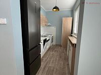 Pronájem bytu 2+1, 54 m², Zlín – Malenovice - Kuchyně lednice.jpeg