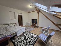 Prodej bytu 3+1 na ulici Komenského - 20251219_141045.jpg