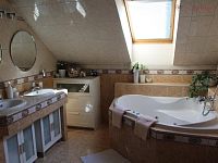 prodej rodinného domu 4+1, pozemek 1255m2, Turkovice, Ondřejov, Praha-východ - 14.JPG