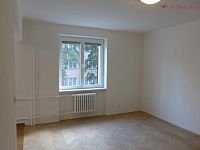 Pronájem bytu 2+1 na ulici Kabelíkova - P1490769.JPG