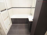 Pronájem bytu 3+kk, 72 m2, parkování, terasa 12 m2, Brno – Líšeň, Houbalova - 12.JPG