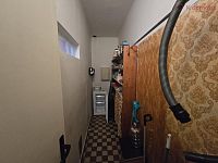 Prodej rodinného domu v Radvanicích - 20260413_155924.jpg