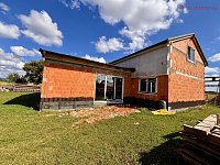Prodej novostavby rodinného domu 5+kk se zahradou – Tršice, k.ú. Přestavlky - IMG_4406.jpg