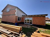 Prodej novostavby rodinného domu 5+kk se zahradou – Tršice, k.ú. Přestavlky - IMG_4600.jpg