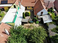 Nabízíme Vám k prodeji přízemní rodinný dům o dispozici 3+1 v oblíbené obci Uherský Ostroh. - DJI_0838.JPG