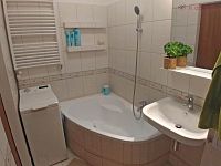 Pronájem bytu 2+1, 49m2, Olomouc, Slavonín, ul. Jižní - koupelna.jpg