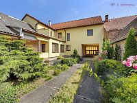 Prodej RD 6+1 s dvorkem a zahradou v obci Polešovice, okr. Uherské Hradiště - 23.jpg