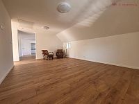 Pronájem reprezentativních prostor 88 m² s terasou 26 m² – ideální pro služby , Dolany u Olomouce - IMG_8664.JPG