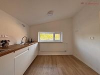Pronájem reprezentativních prostor 88 m² s terasou 26 m² – ideální pro služby , Dolany u Olomouce - IMG_8667.JPG