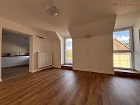 Pronájem reprezentativních prostor 88 m² s terasou 26 m² – ideální pro služby , Dolany u Olomouce - IMG_8673.JPG