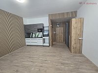 Prodej garzonky ve 2.N.P. na ulici Komenského - 20260724_092113.jpg