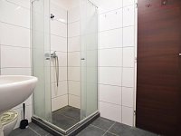 Pronájem obchodního prostoru 126 m2 + kuchyň (36 m2) + zázemí (31 m2), Keplerova, Olomouc – Holice - 07.JPG