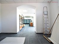Pronájem obchodního prostoru 126 m2 + kuchyň (36 m2) + zázemí (31 m2), Keplerova, Olomouc – Holice - DSC_0010.JPG