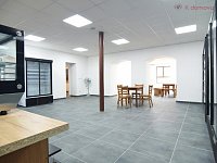 Pronájem obchodního prostoru 126 m2 + kuchyň (36 m2) + zázemí (31 m2), Keplerova, Olomouc – Holice - DSC_0012.JPG