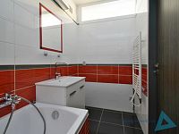 Prodej samostatného přízemního bytu 2kk se zahrádkou ve Vrchlabí.. - _DSC0703.JPG