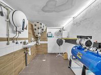 Prodej rodinného domu s ordinacemi v centru Jičína – výhodná investice i bydlení - DSC02262.jpg