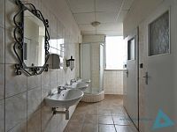 Pronájem skladové a výrobní haly v uzavřeném areálu – Štikov u Nové Paky - _DSC0820.JPG